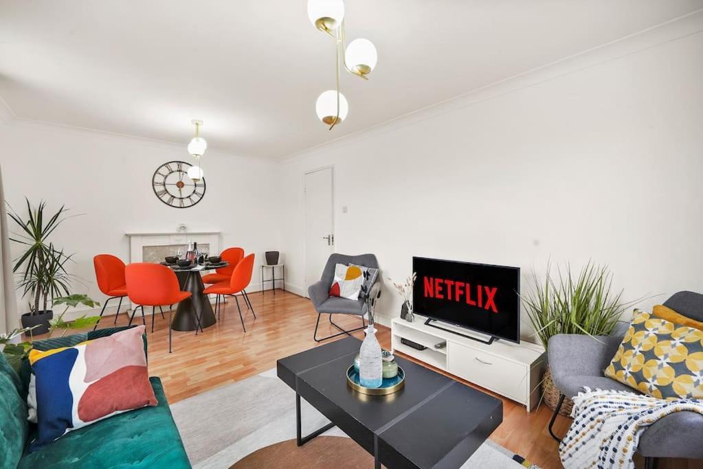 Cosy Apartment 5 Guests 3 Beds 1 Sofa Bed Lewisham Londra Esterno foto