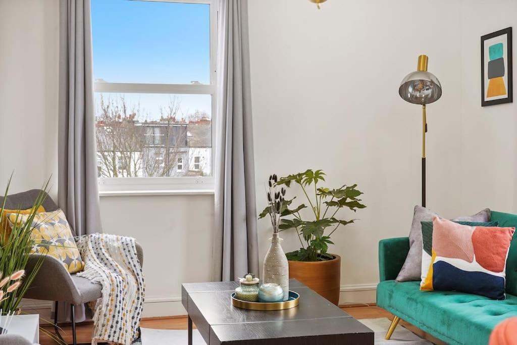 Cosy Apartment 5 Guests 3 Beds 1 Sofa Bed Lewisham Londra Esterno foto