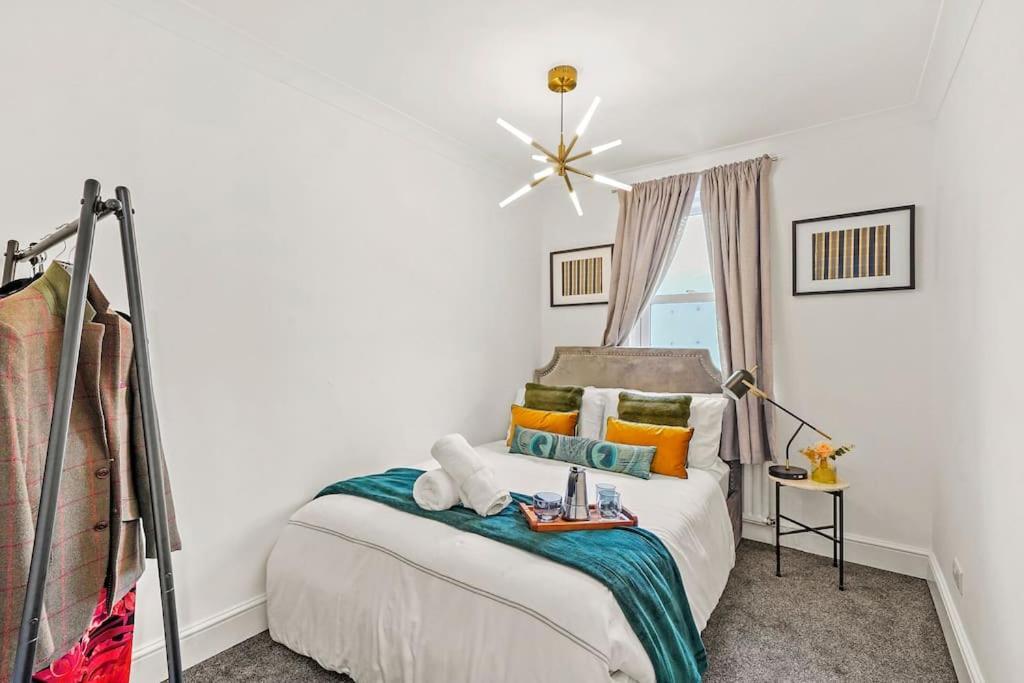 Cosy Apartment 5 Guests 3 Beds 1 Sofa Bed Lewisham Londra Esterno foto